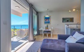 Luxury Seaside Apartment By Litto