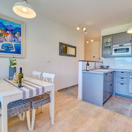 Luxury Seaside Apartment By Litto Split Exterior photo